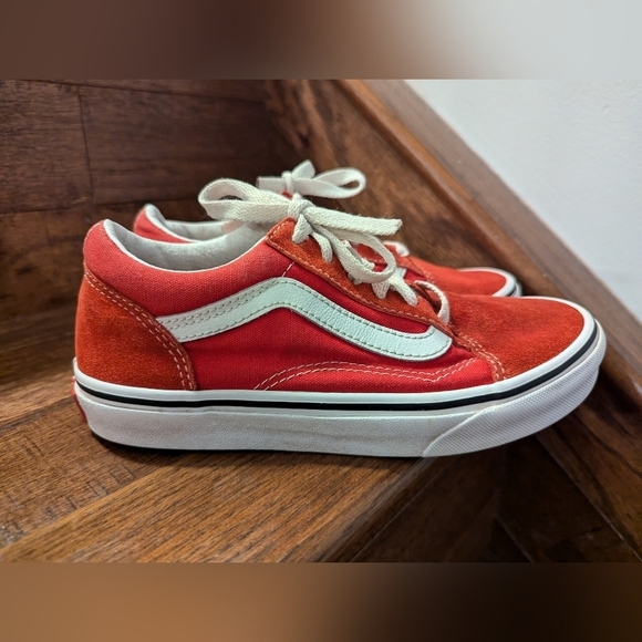 VANS Old Skool suede red & White youth sneakers kids size 2.5 - Picture 1 of 12